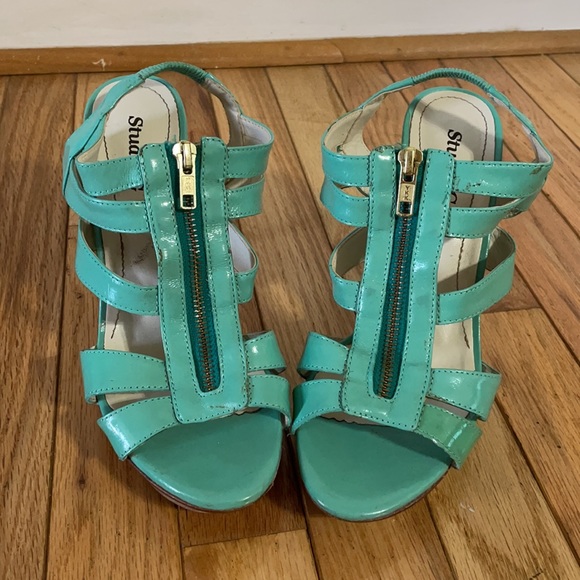 Teal Heels with zipper accent - Picture 2 of 8